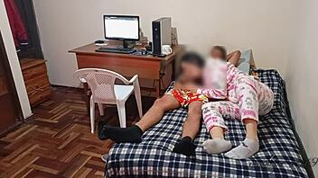 Amateur couple enjoys anal and facial in Mexican home