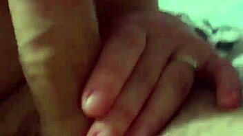 I came on the prostitute's face 😏