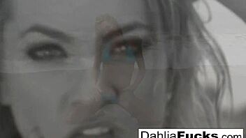 Hot Dahlia Feels Naughty Squirting