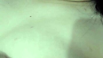 Estoy bien arrecha besame la boca y los labios de abajo besa todo mi cuerpo