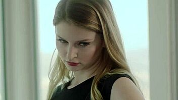 hey, wanna join bunny's first ffm threesome with escort autumn falls?