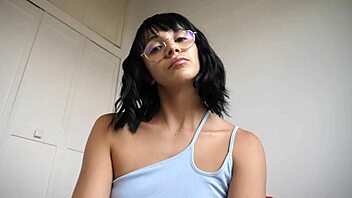 Zarah Lynch denies perfect breasts, you can't feel her boobs on your face