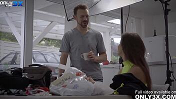 Only3x prezintă nympho Alyssia Kent într-un futut outdoor de neuitat cu hung Erik Everhard