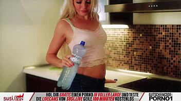 hei�er striptease und geile masturbation von blondem susi live-camgirl sie zeigt dir alles