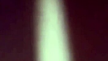 赤パンティのトロ汁マンコ！