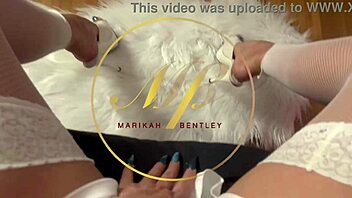 POV riding experience with a white-skinned beauty
