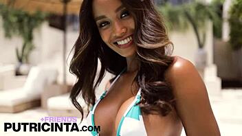 Putri Cinta, show that asshole and pussy poolside!