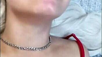 this white girl in red lingerie is moaning so hot 😍