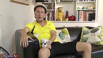 STOCKING BRIT MILF GETS FACIALIZED