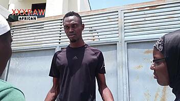 Man, ik moet zijn geile 19-jarige stiefzus bukken! 🔥