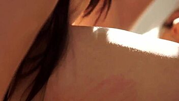 this glamorous lesbian babe is getting fingered so good