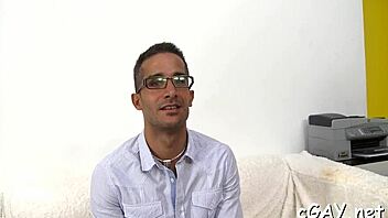 Sophisticated homo hunk gets bareback blowjob