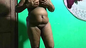 Horny indian teacher aunt mommy lesbian fun 😈