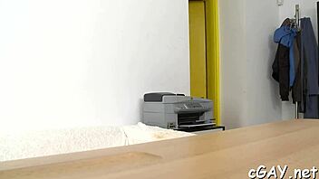 Sophisticated homo hunk gets bareback blowjob