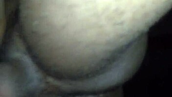 Chytám ženu zozadu v doggy pozícii 😈