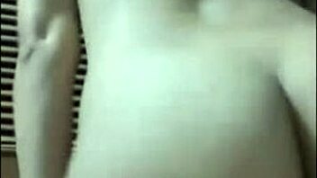 Venezuelan camgirl Kanynena's intimate video chat and closeup shots
