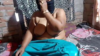 क्या कभी बीडरूम में मेरी वाइफ के साथ चोरी से फक किया है?