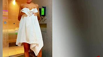 Come Take A Delicious Bath In My Favorite Motel, Love!