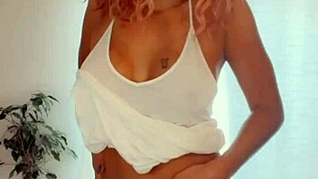 striptease for my fans -yenniferpink