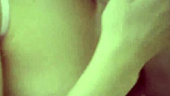 Sexy brunette loventa blows