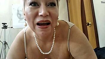 The pleasure of spanking a submissive wife while giving a deepthroat blowjob and secretly smearing sperm on her face