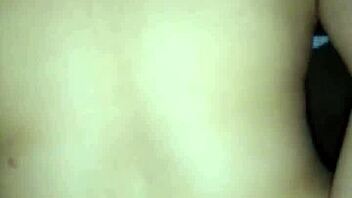 Un Rapidito Antes De Dormir With Natural Tits