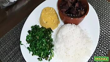 Cuckold Boyfriend Wants to Swallow Cum Directly in Girlfriend's Pussy