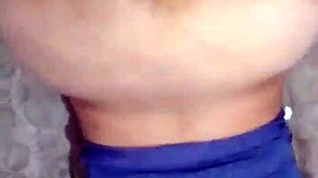 Un Rapidito Antes De Dormir With Natural Tits