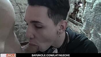Lucas andrade, shower repairman, gets fucked for additional payment - Latin men with big cocks