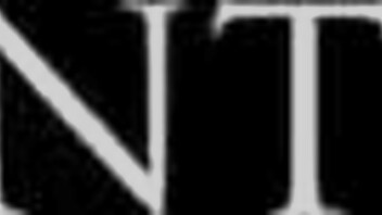 Intense lesbian squirting in wild sexfight action