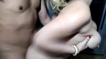 Esposa receives unexpected cum in her vagina