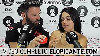 Pequitas muestra su pasión por el sexo oral