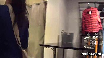 捷克18+少女在超市被诱惑并POV猛插