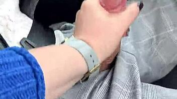 Blowjob While Driving Car - Risky and Public