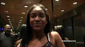 I am amazed by queen blue swallowing trojan man's bbc