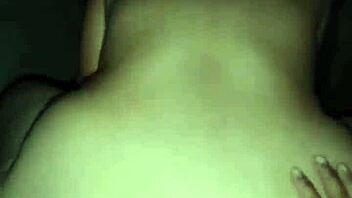 Un Rapidito Antes De Dormir With Natural Tits