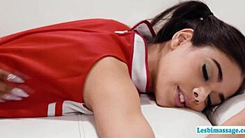 Gadis Hitam 18+ Jilat Sahabatnya