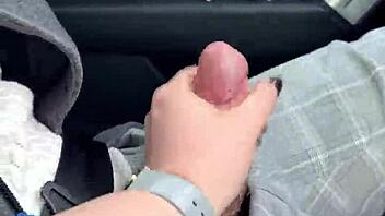 Blowjob While Driving Car - Risky and Public