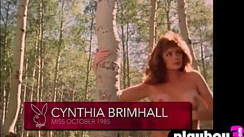 Blonde milf with big tits christine smith posed naked after she striptease!