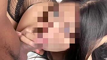 esta pequeña sabe cómo usar su boca para blowjob con teen 18+