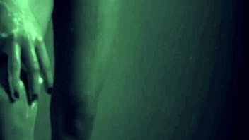 Şımarık Lulu yaramaz istekleri yüzünden derin ceza alıyor