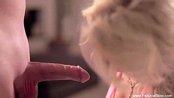 Artistic CFNM Blowjob Experience!