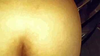 हॉर्नी औरत के साथ लजीज गांड चुदाई