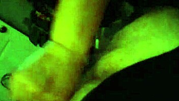 Tinder BBW Plays With Her Fat Ass In Masturbation