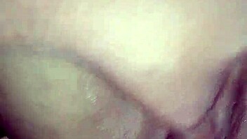 Milf gets fucked in the car by her lover