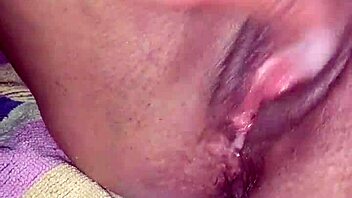 Milf gets fucked in the car by her lover