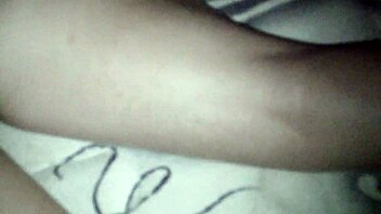 Amateur wife experiments with dildo on her ass for the first time