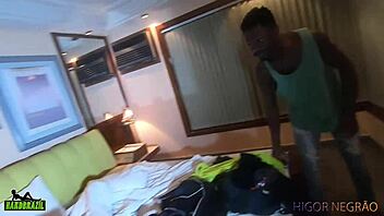 Caught this Brazilian hottie in the shower craving my hard thrust - Alice Chilena.