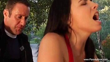 Si kdaj poskusil zapeljevati starko takole?