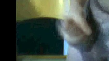 Argentinian guy shows short dick on webcam!